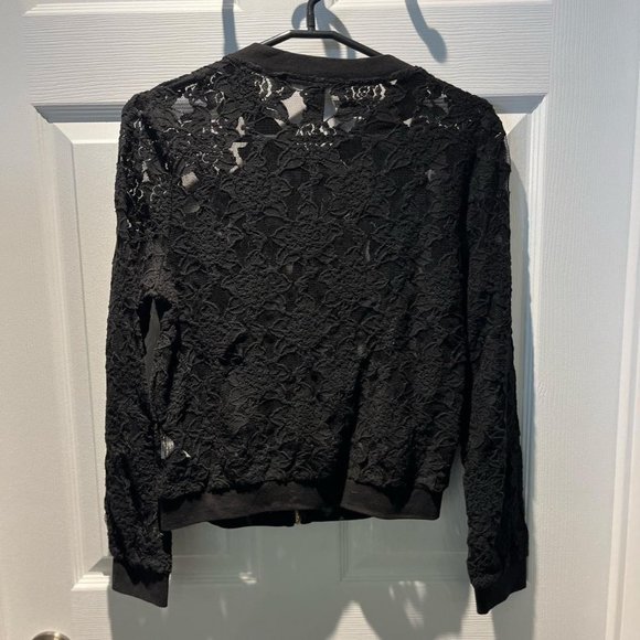 Forever 21 Black Zip-Up Shirt - Picture 2 of 4